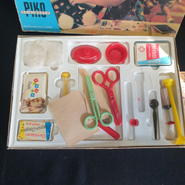 Игрушечный набор "Кукольный доктор", в коробке. ГДР. Картинка 2
